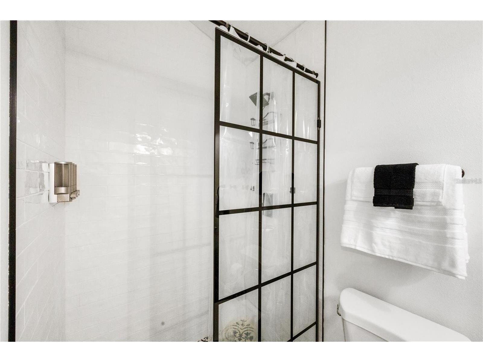 707 N Disston Avenue Tarpon Springs FL 34689 A4695492 image36