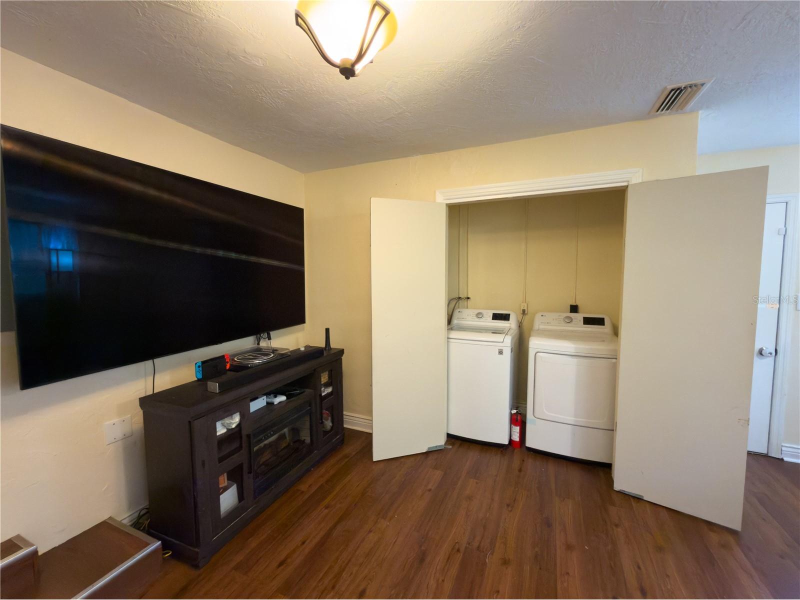 707 N Jefferson Avenue Clearwater FL 33755 TB8466732 image12