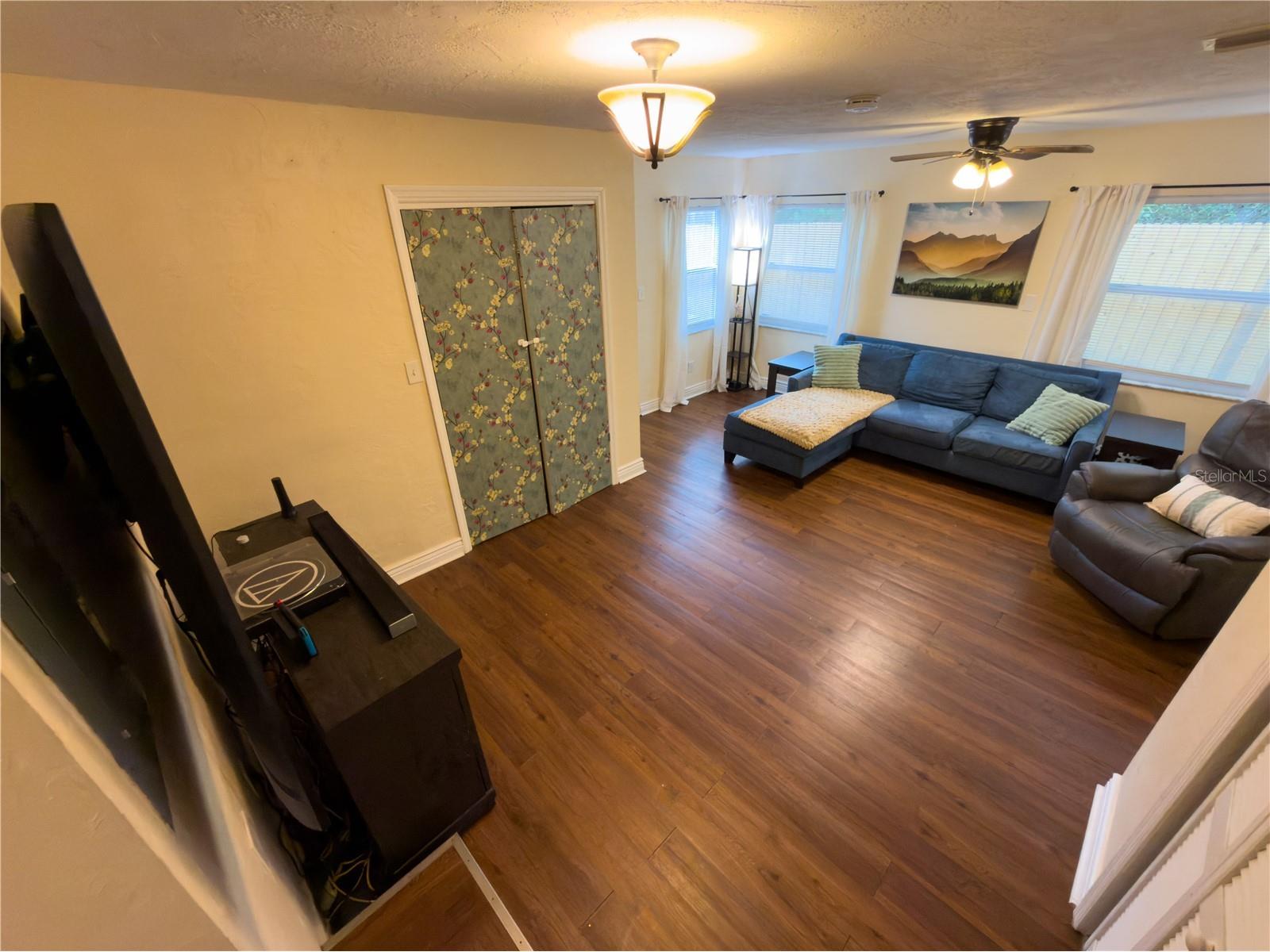 707 N Jefferson Avenue Clearwater FL 33755 TB8466732 image13