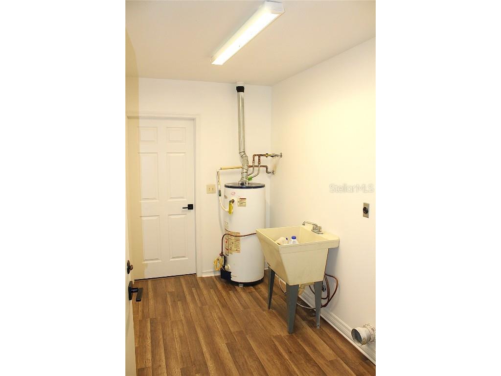 707 NE 46th Court Ocala FL 34470 OM715192 image36