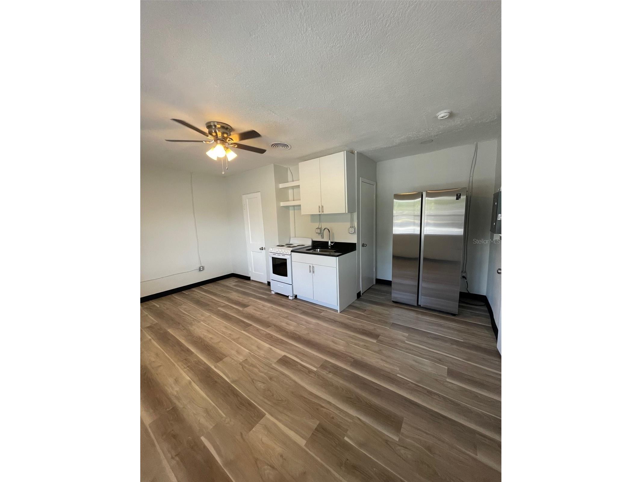 707 Rosery Road NW #3 Largo FL 33770 TB8526233 image6