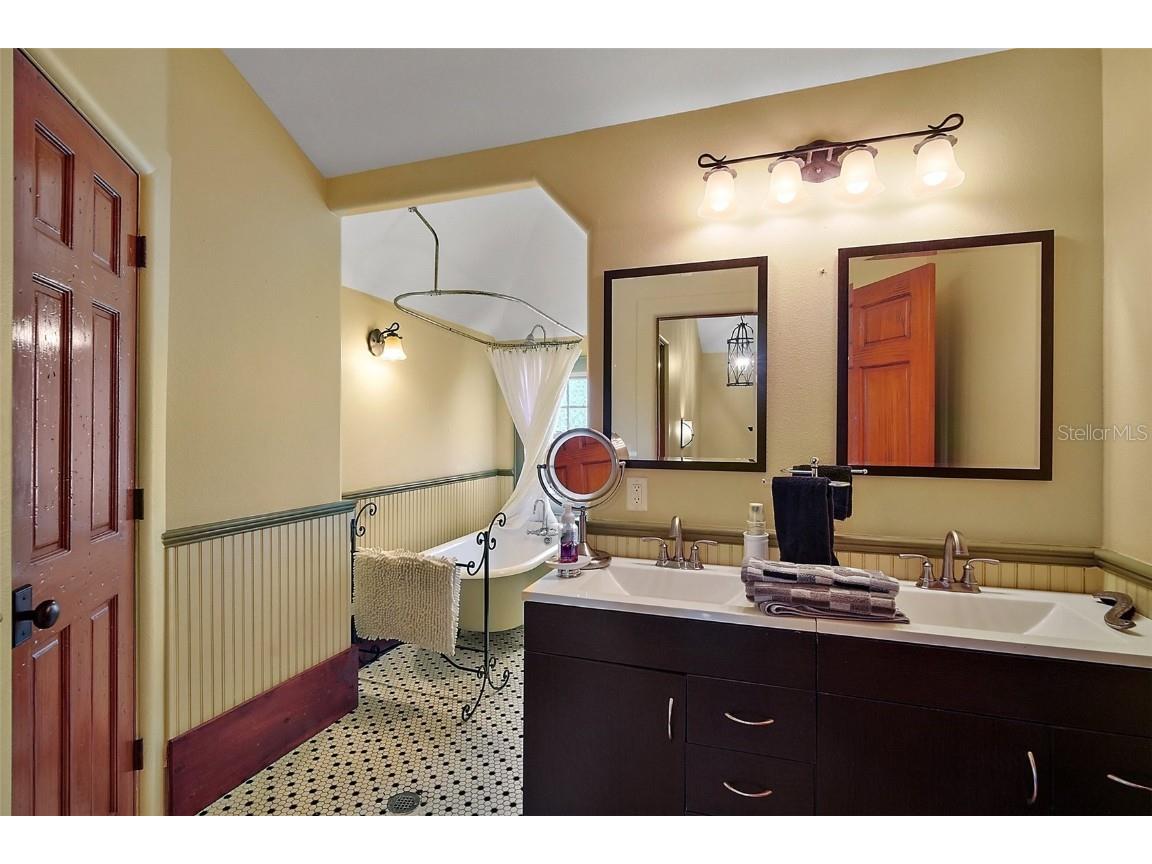 707 S Dixie Drive Howey In The Hills FL 34737 G5097622 image38