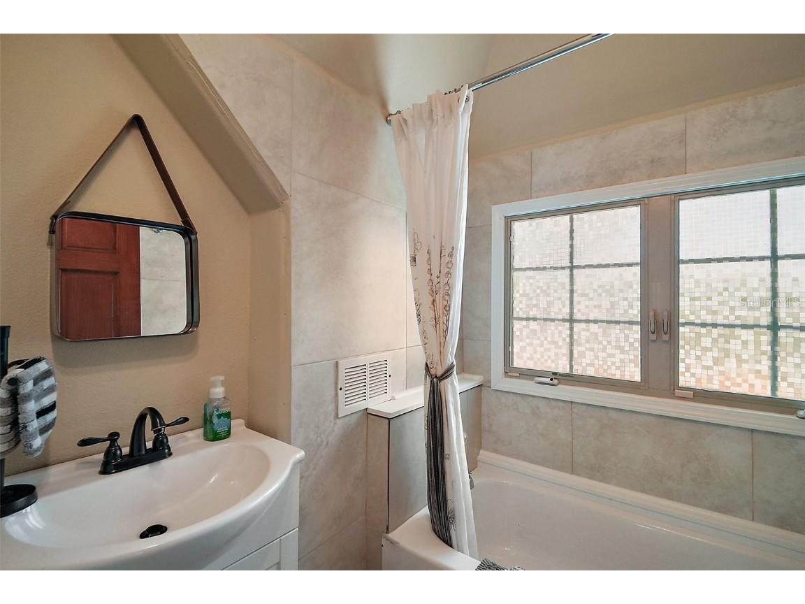 707 S Dixie Drive Howey In The Hills FL 34737 G5097622 image44