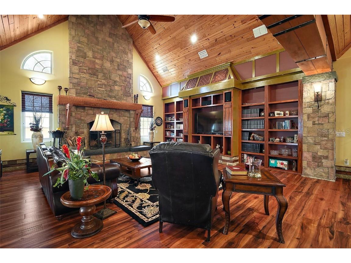 707 S Dixie Drive Howey In The Hills FL 34737 G5097622 image9