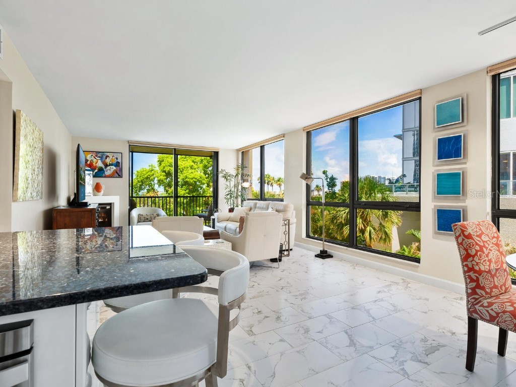 707 S Gulfstream Avenue #301 Sarasota FL 34236 A4653838 image10