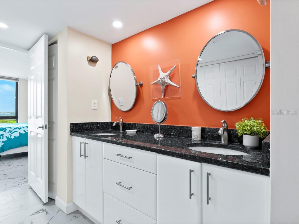 707 S Gulfstream Avenue #301 Sarasota FL 34236 A4653838 image29