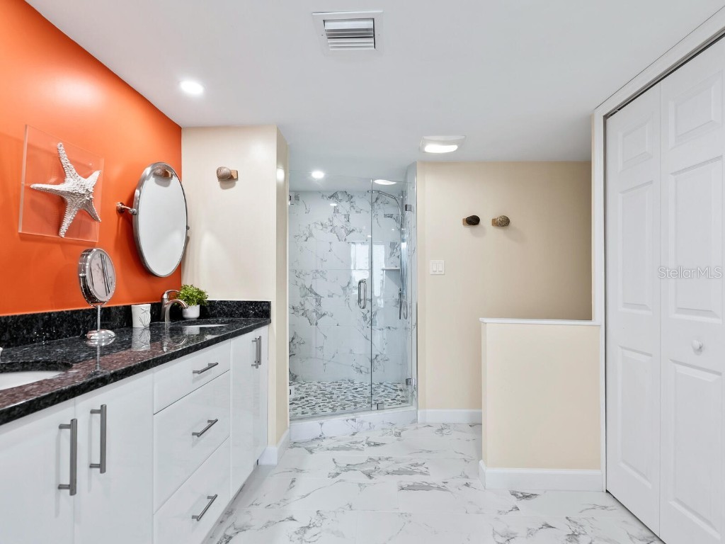 707 S Gulfstream Avenue #301 Sarasota FL 34236 A4653838 image30