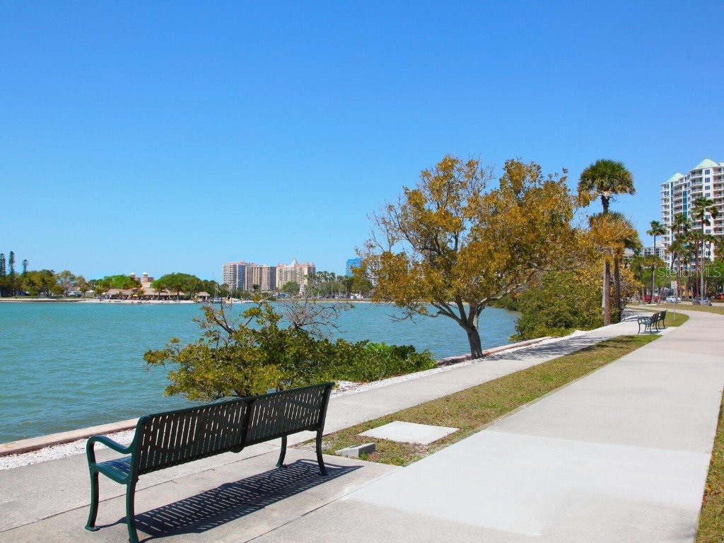 707 S Gulfstream Avenue #301 Sarasota FL 34236 A4653838 image49