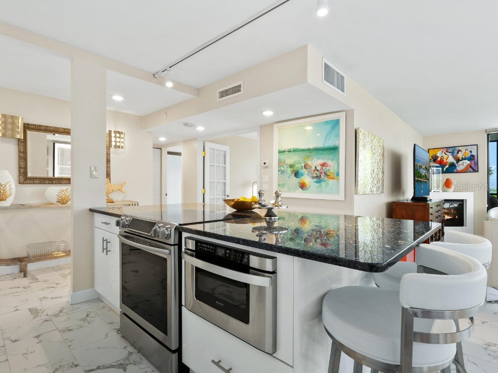 707 S Gulfstream Avenue #301 Sarasota FL 34236 A4653838 image9