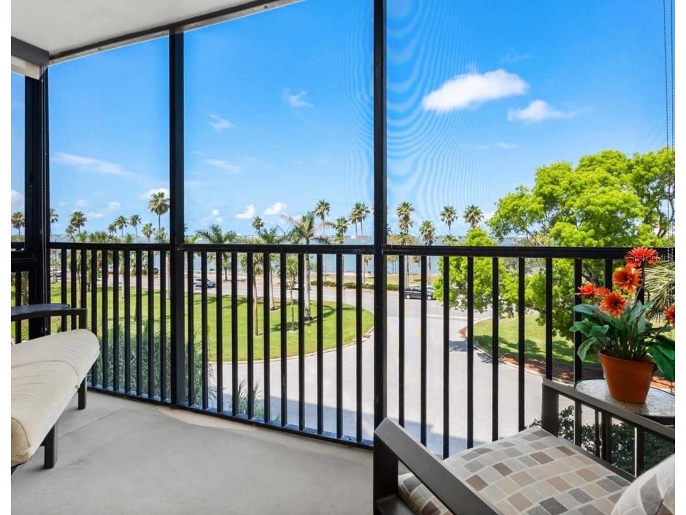 707 S Gulfstream Avenue #301 Sarasota FL 34236 A4680927 image17