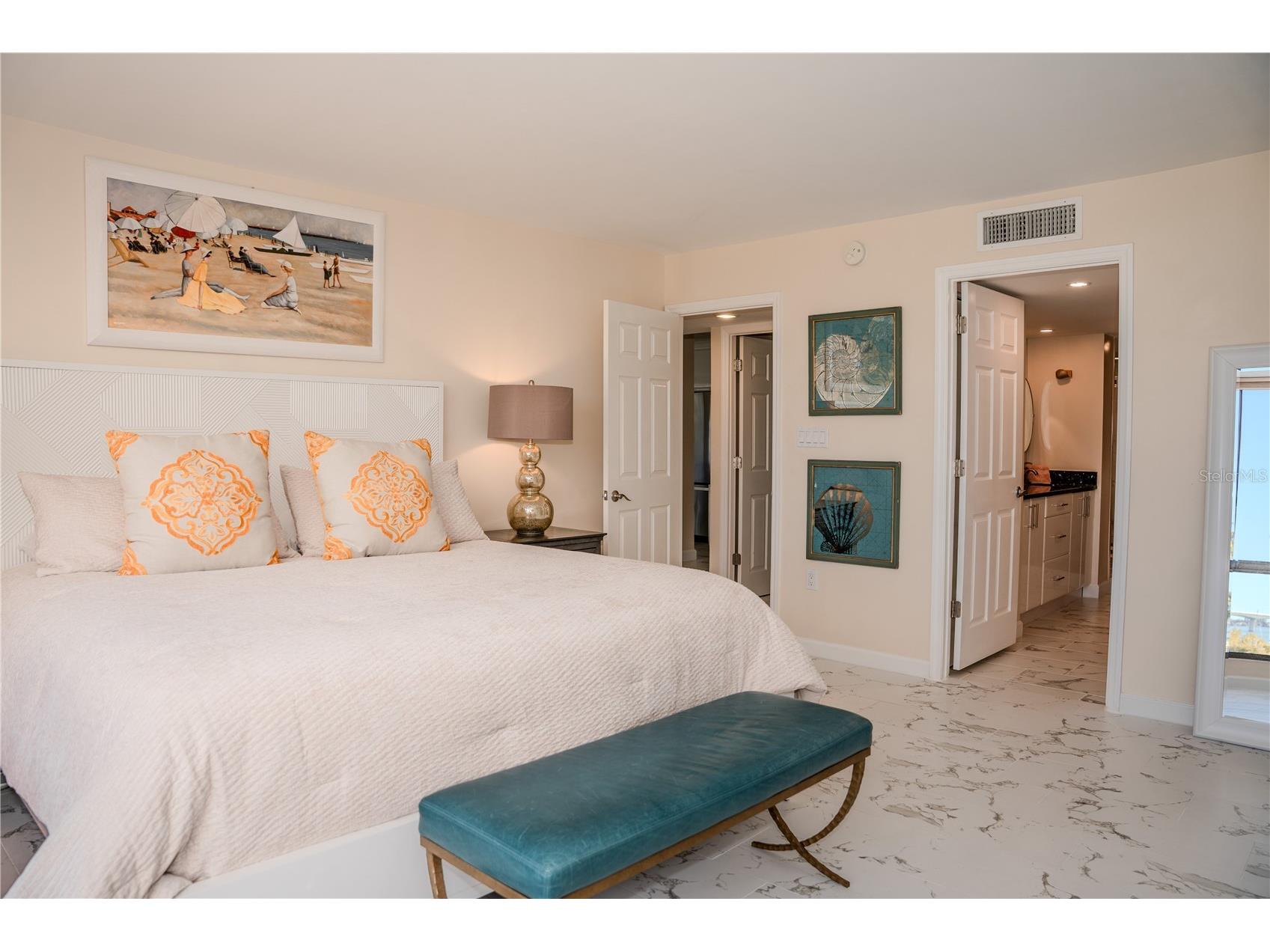 707 S Gulfstream Avenue #301 Sarasota FL 34236 A4680927 image21