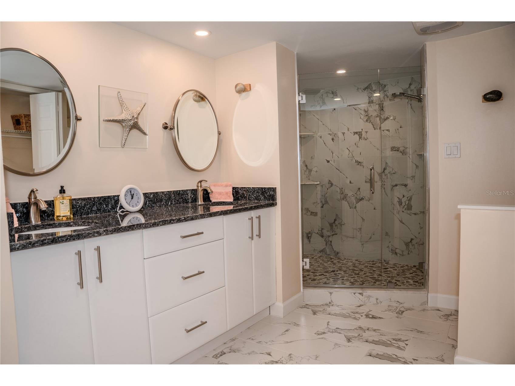 707 S Gulfstream Avenue #301 Sarasota FL 34236 A4680927 image22