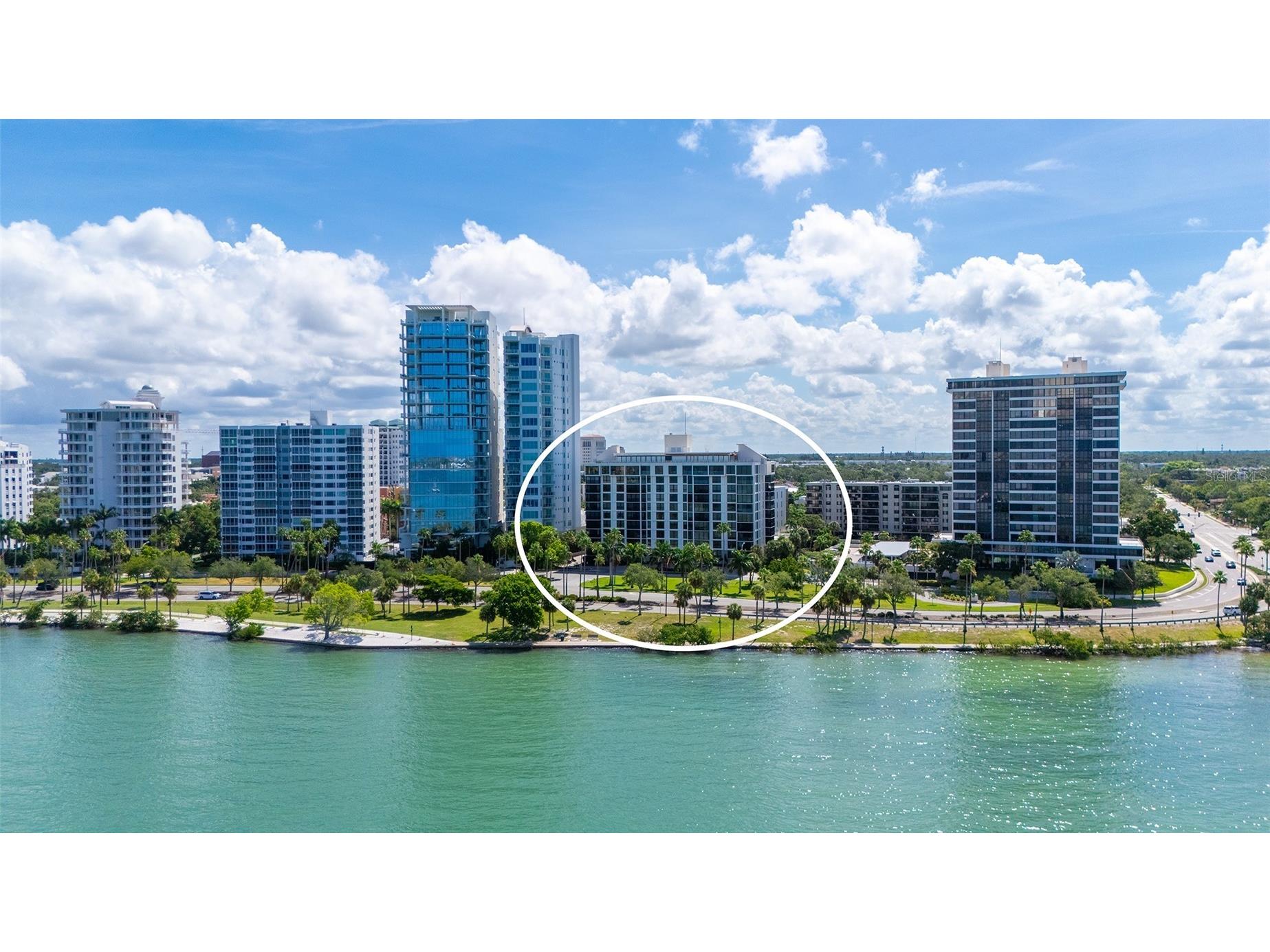 707 S Gulfstream Avenue #705 Sarasota FL 34236 A4696016 image1