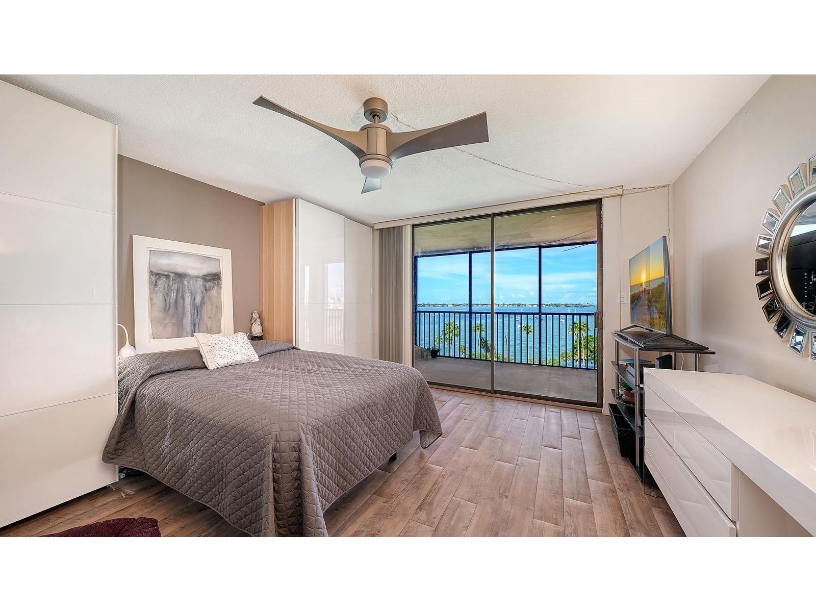 707 S Gulfstream Avenue #705 Sarasota FL 34236 A4696016 image10