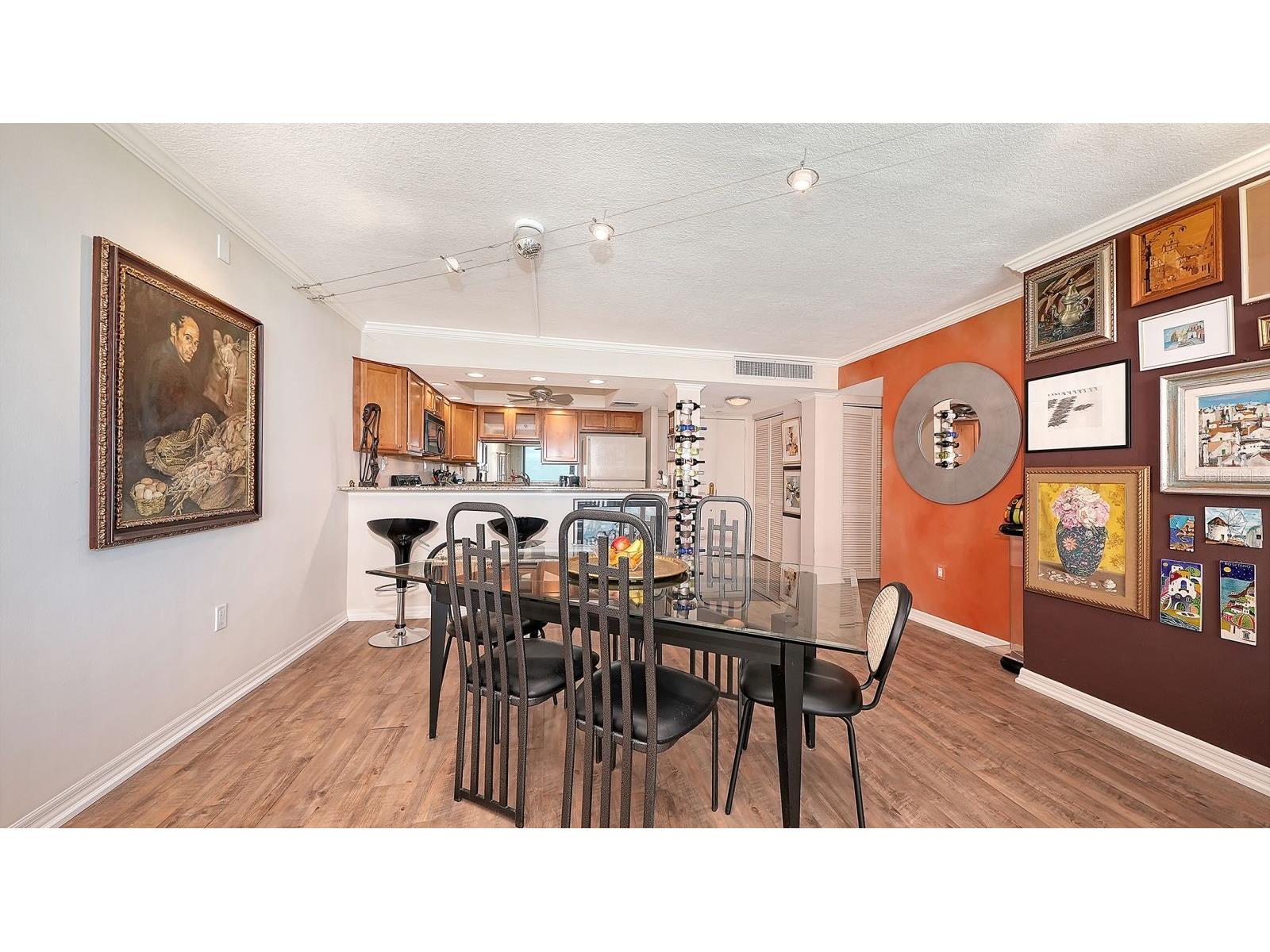 707 S Gulfstream Avenue #705 Sarasota FL 34236 A4696016 image25