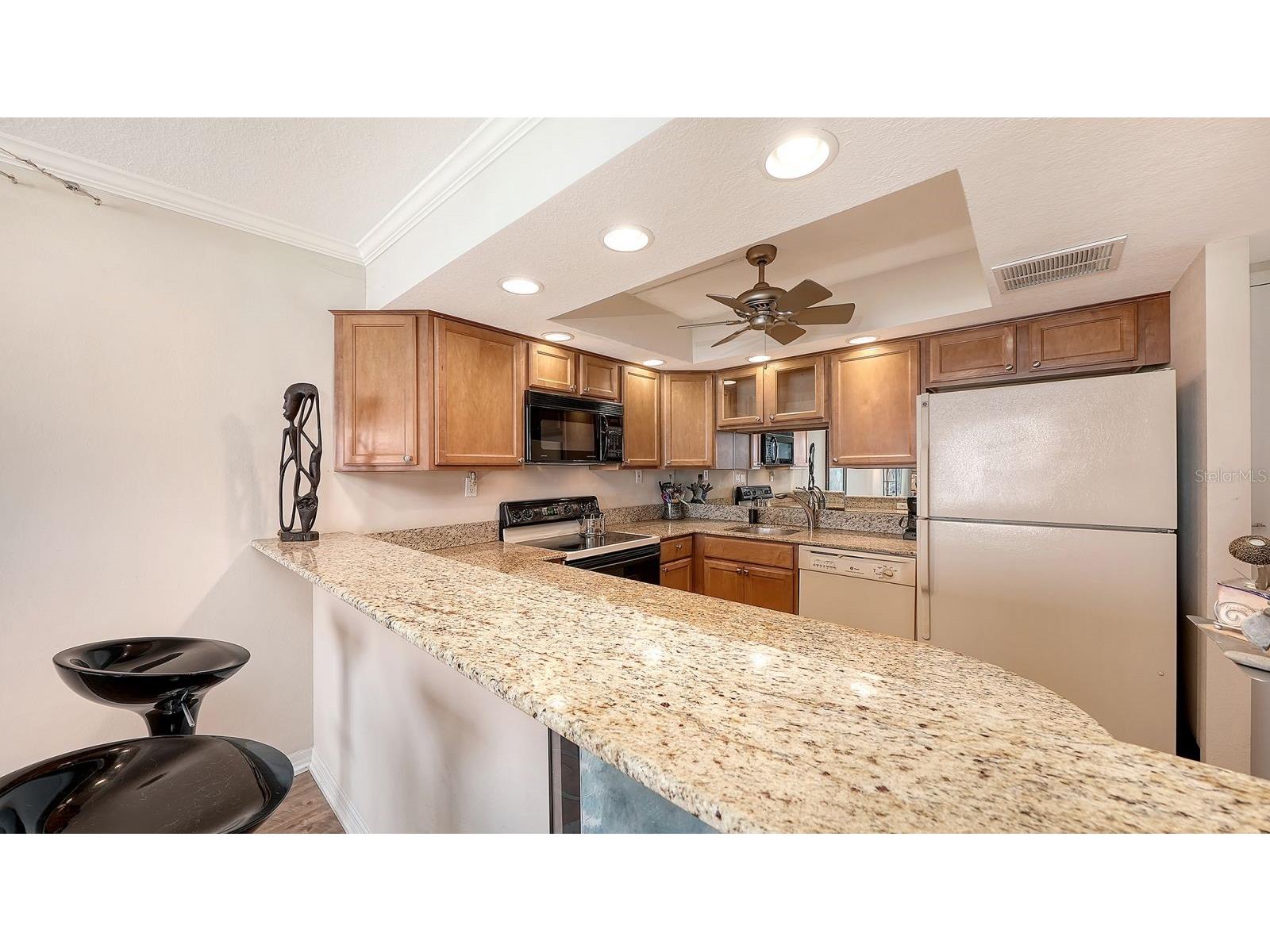 707 S Gulfstream Avenue #705 Sarasota FL 34236 A4696016 image27