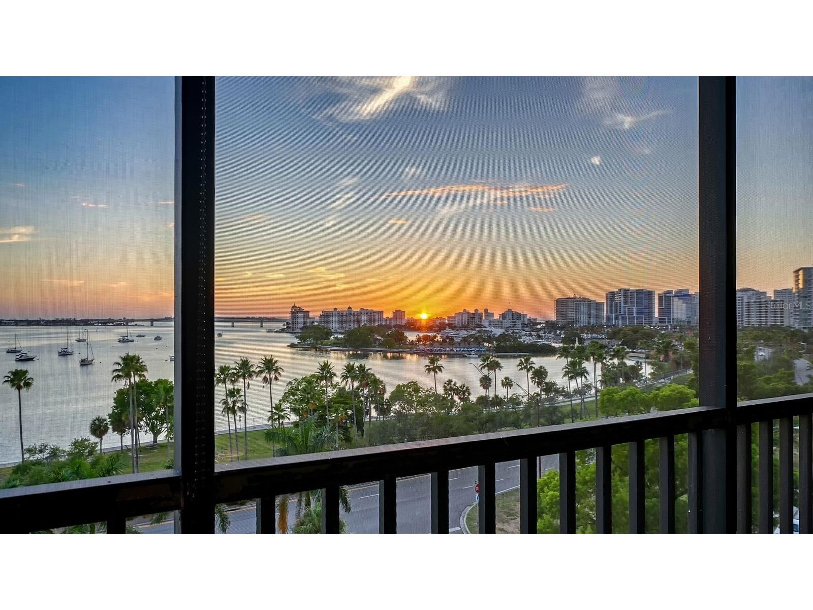 707 S Gulfstream Avenue #705 Sarasota FL 34236 A4696016 image32