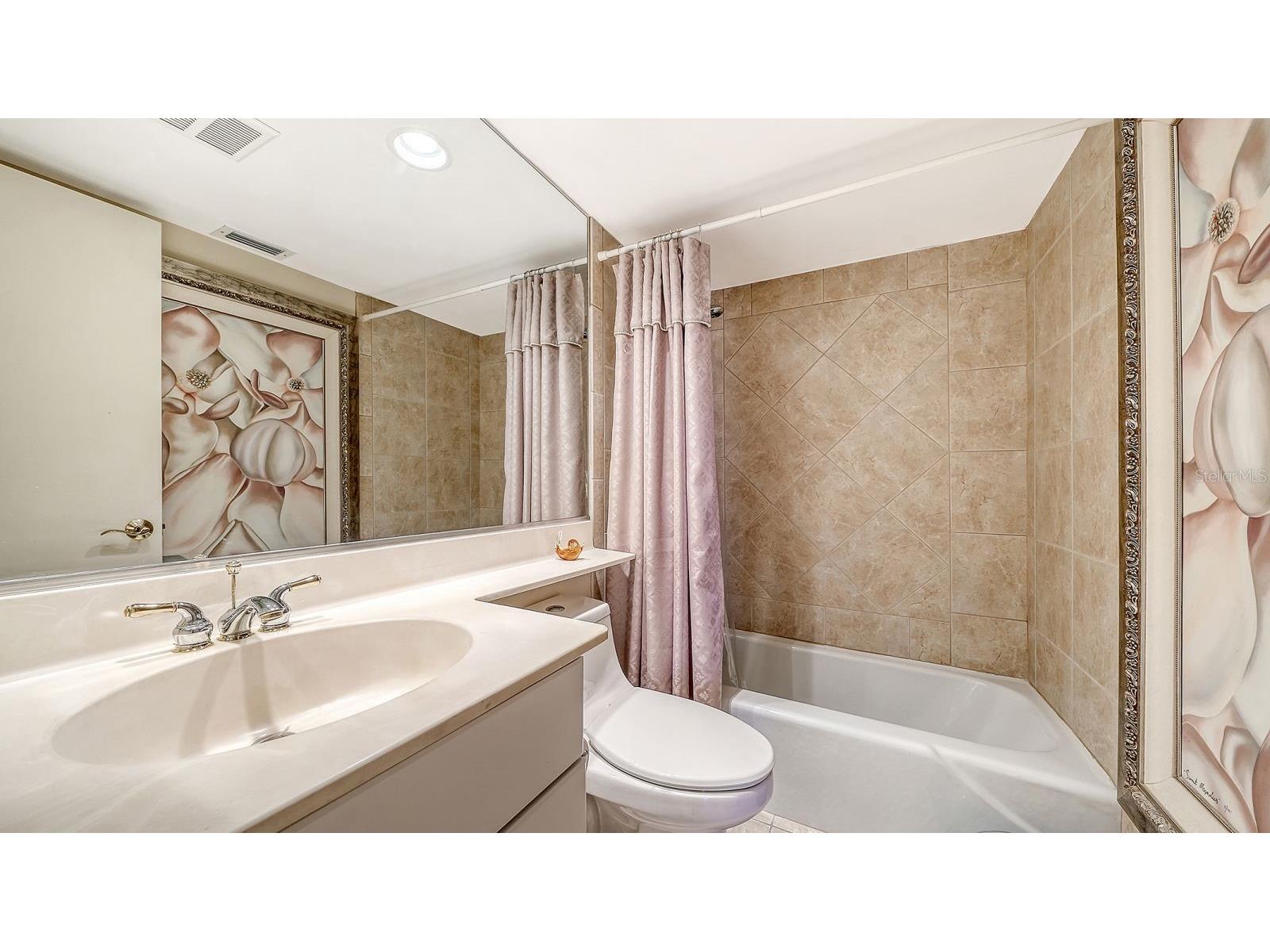 707 S Gulfstream Avenue #705 Sarasota FL 34236 A4696016 image39