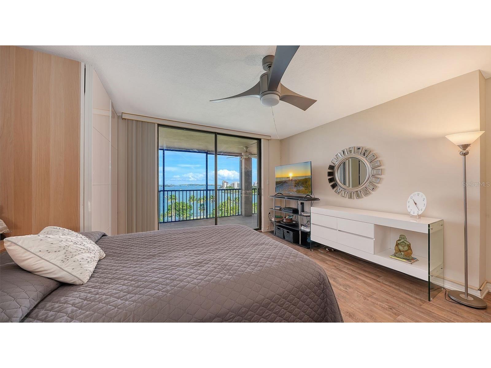707 S Gulfstream Avenue #705 Sarasota FL 34236 A4696016 image9