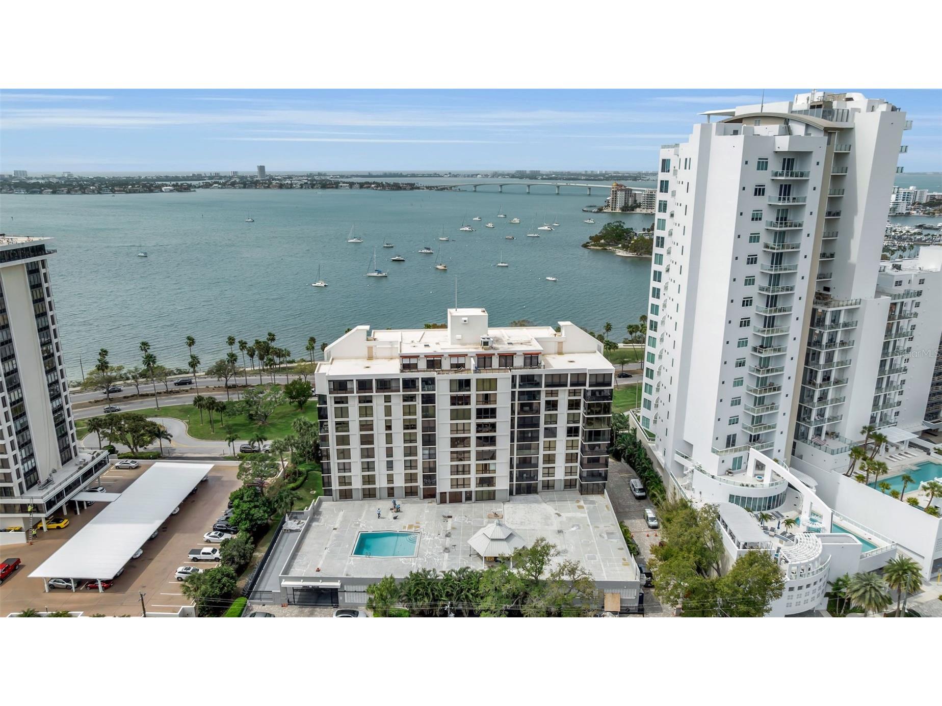 707 S Gulfstream Avenue #802 Sarasota FL 34236 A4686314 image1