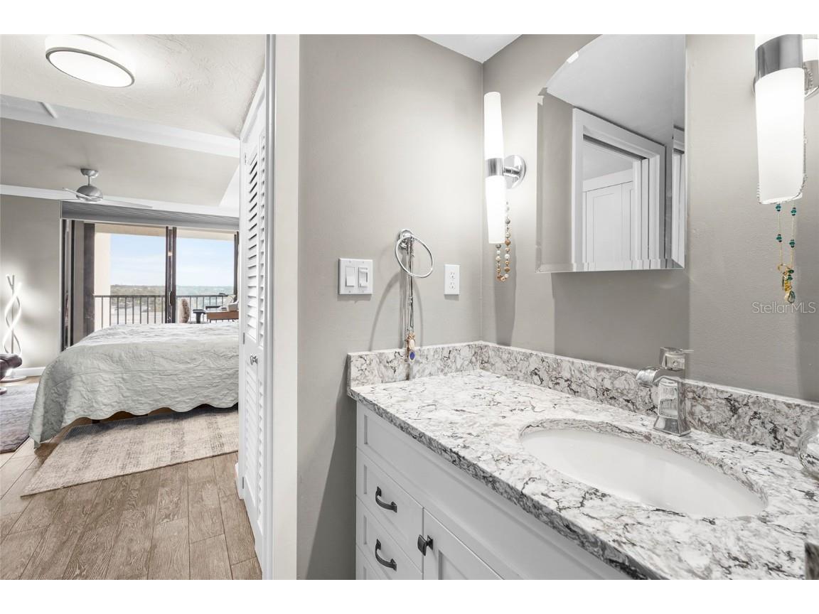 707 S Gulfstream Avenue #906 Sarasota FL 34236 A4676166 image34