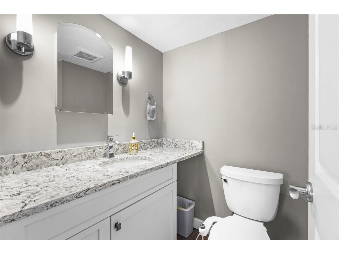 707 S Gulfstream Avenue #906 Sarasota FL 34236 A4676166 image35