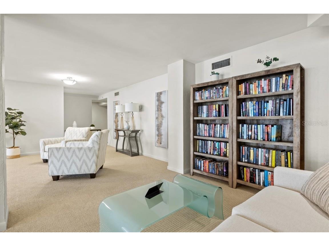 707 S Gulfstream Avenue #906 Sarasota FL 34236 A4676166 image55