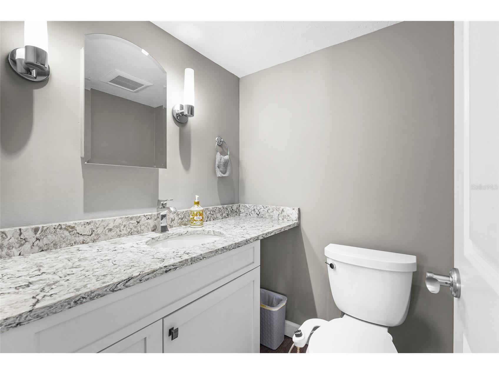707 S Gulfstream Avenue #906 Sarasota FL 34236 A4694387 image30