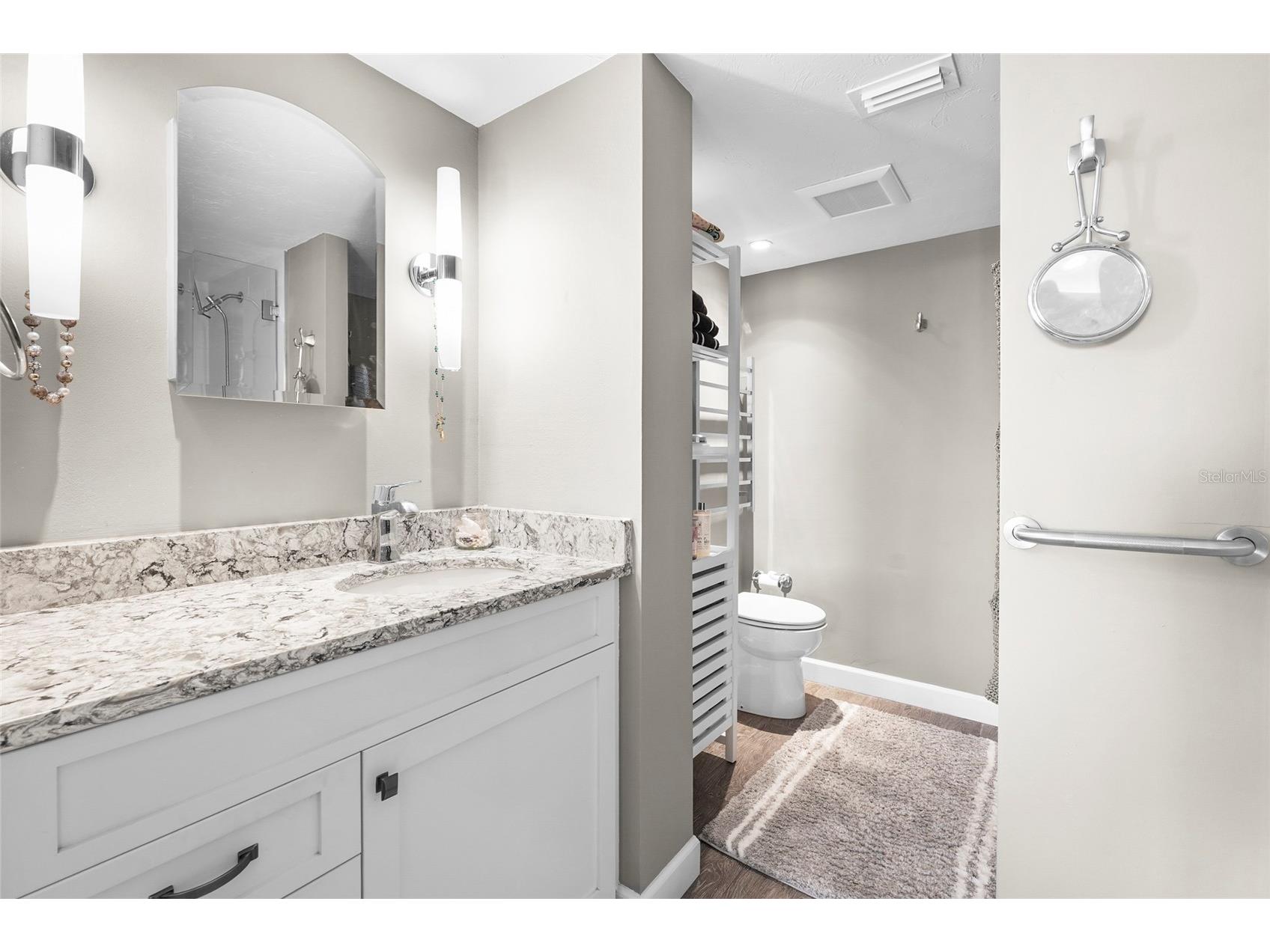 707 S Gulfstream Avenue #906 Sarasota FL 34236 A4694387 image9