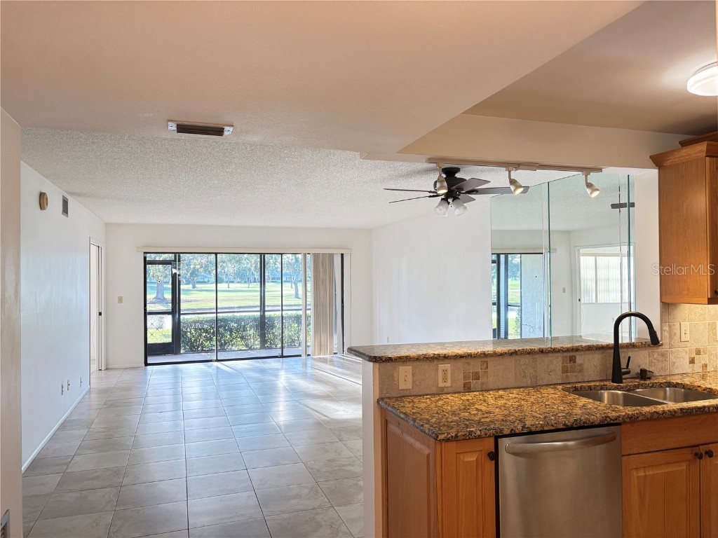 7070 Fairway Bend Lane #174 Sarasota FL 34243 A4670210 image10