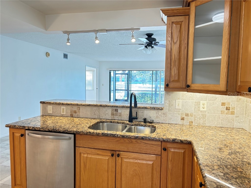 7070 Fairway Bend Lane #174 Sarasota FL 34243 A4670210 image6