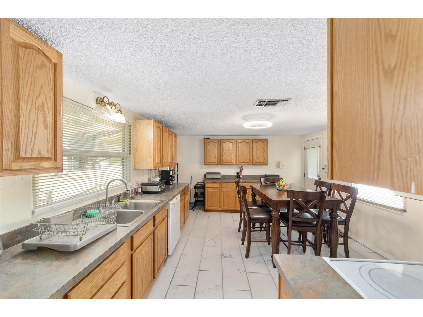 7075 SE Highway 25a Belleview FL 34420 OM718097 image11