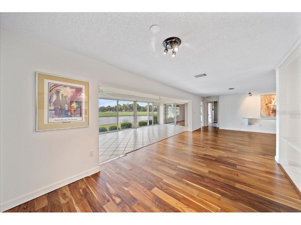 7077 W Country Club Drive N Sarasota FL 34243 A4664588 image11