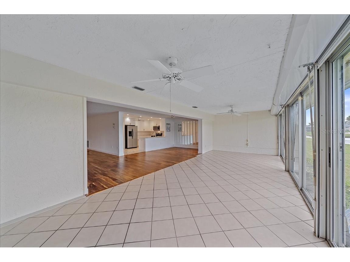 7077 W Country Club Drive N Sarasota FL 34243 A4664588 image15