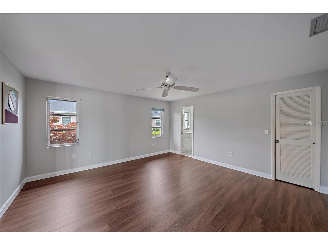 7077 W Country Club Drive N Sarasota FL 34243 A4664588 image22