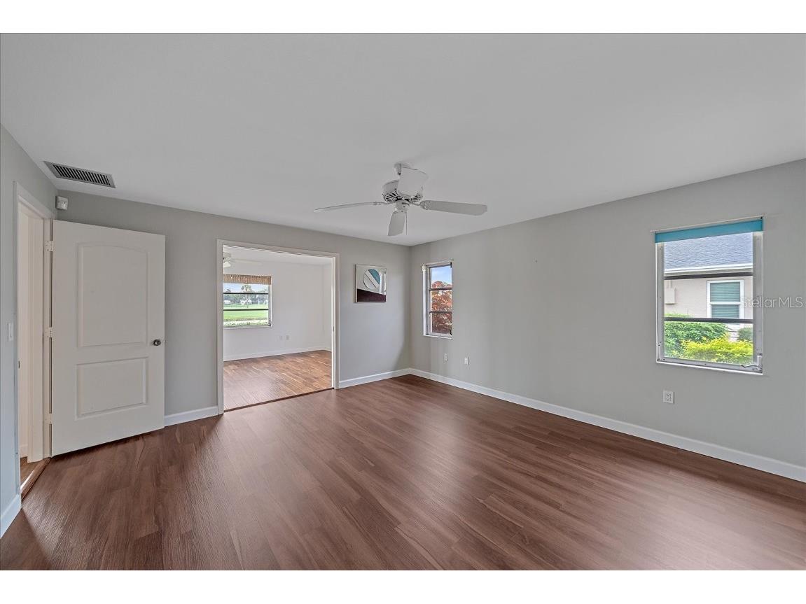 7077 W Country Club Drive N Sarasota FL 34243 A4664588 image24