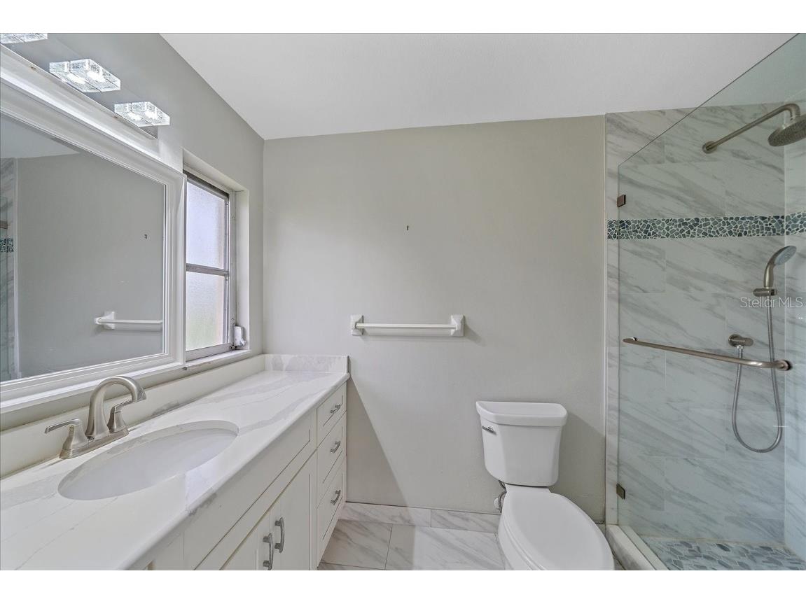 7077 W Country Club Drive N Sarasota FL 34243 A4664588 image26