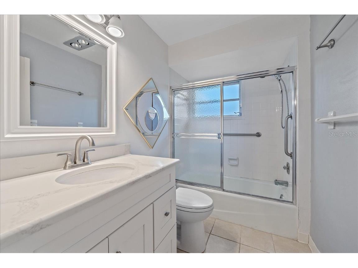 7077 W Country Club Drive N Sarasota FL 34243 A4664588 image29