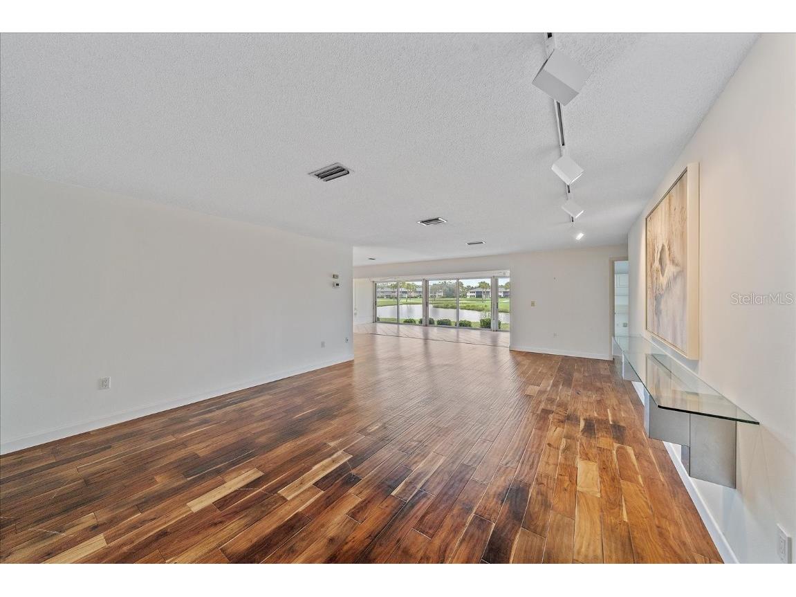 7077 W Country Club Drive N Sarasota FL 34243 A4664588 image5