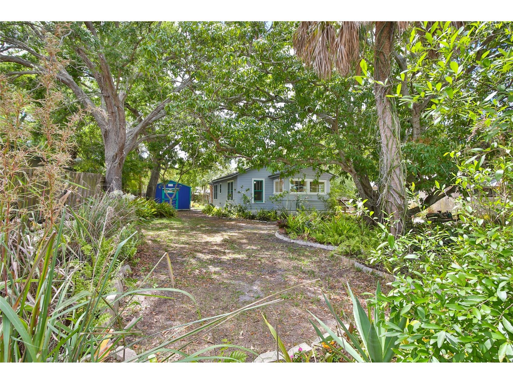 708 42nd Street Sarasota FL 34234 A4688855 image2
