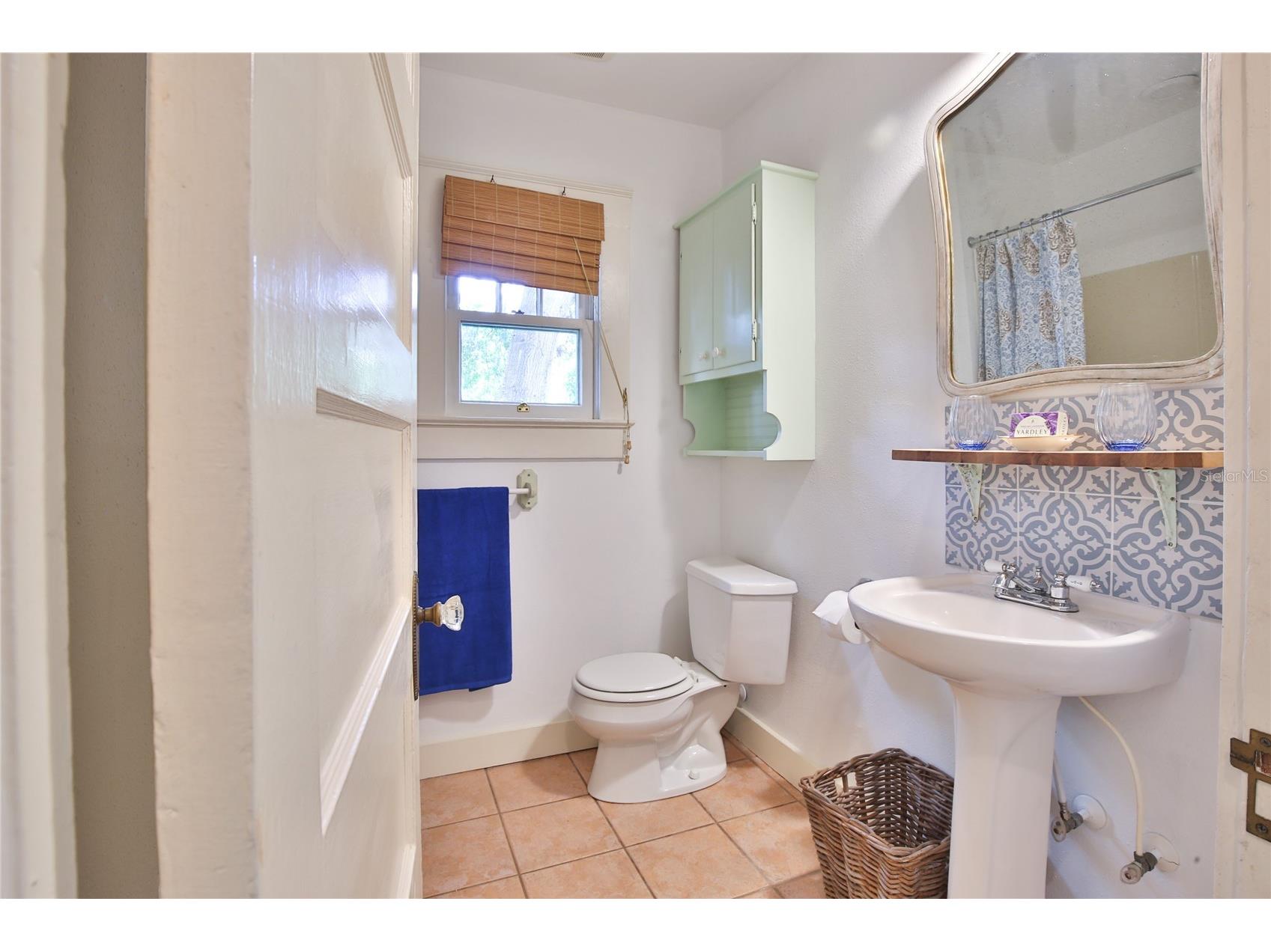 708 42nd Street Sarasota FL 34234 A4688855 image22