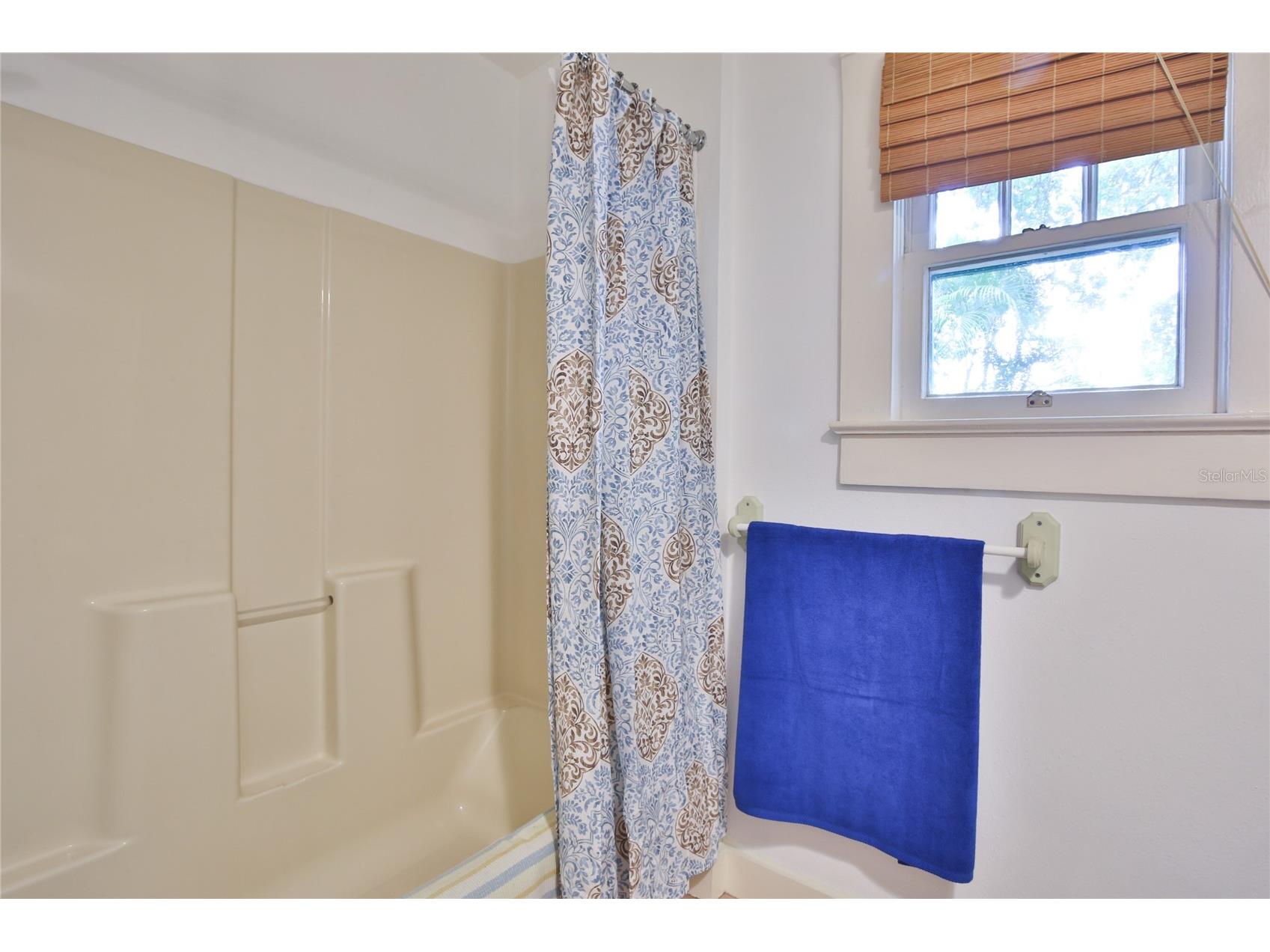 708 42nd Street Sarasota FL 34234 A4688855 image23