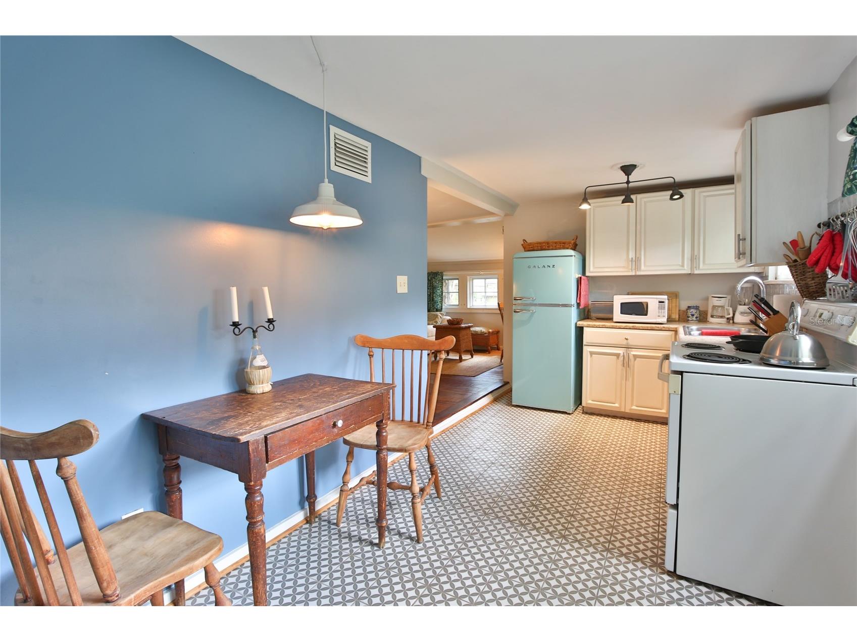 708 42nd Street Sarasota FL 34234 A4688855 image31