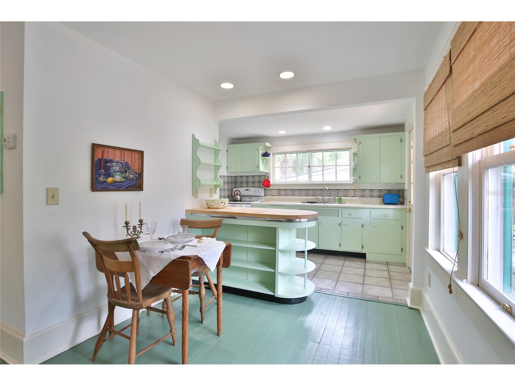 708 42nd Street Sarasota FL 34234 A4688859 image13