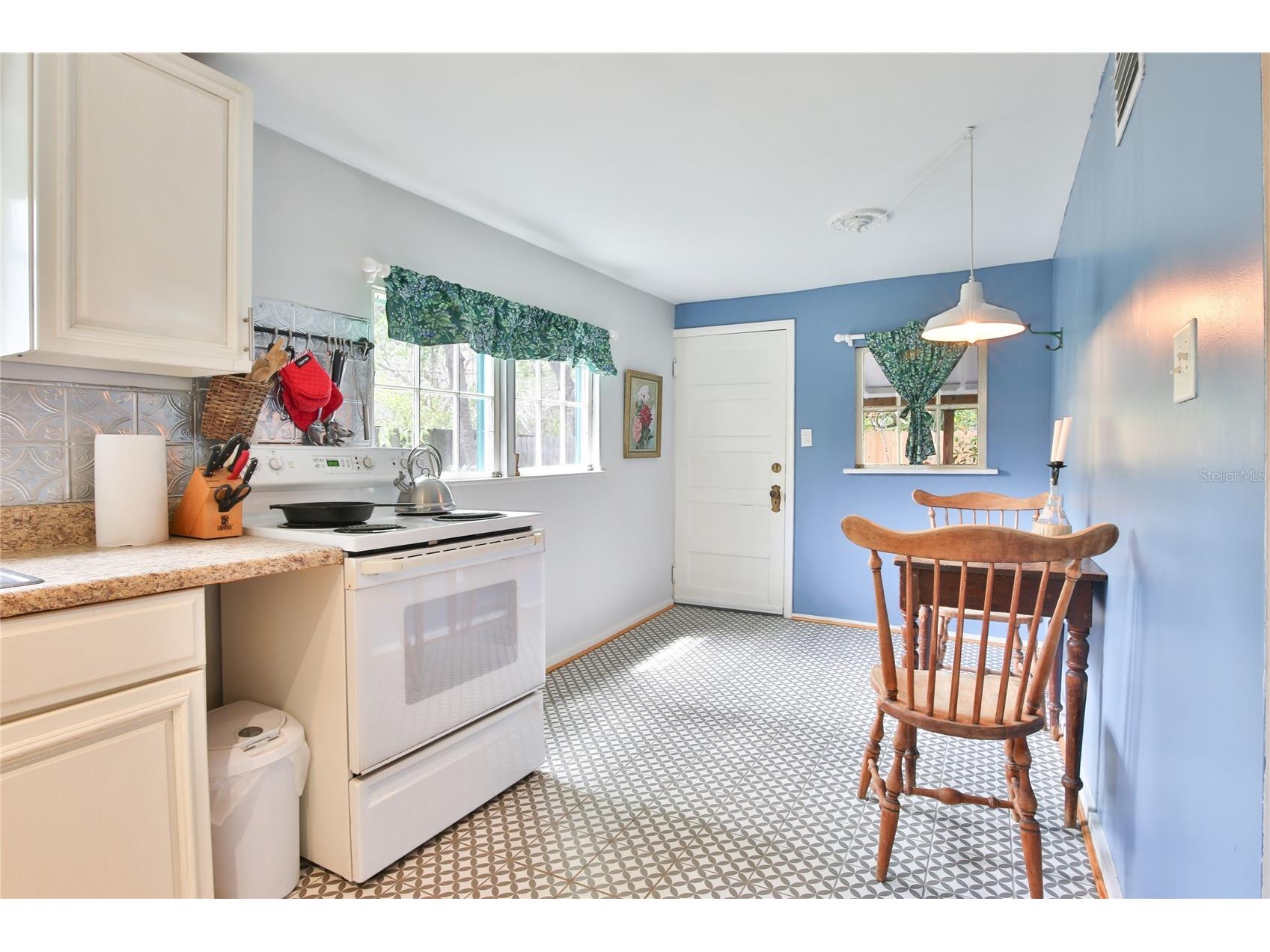 708 42nd Street Sarasota FL 34234 A4688859 image34