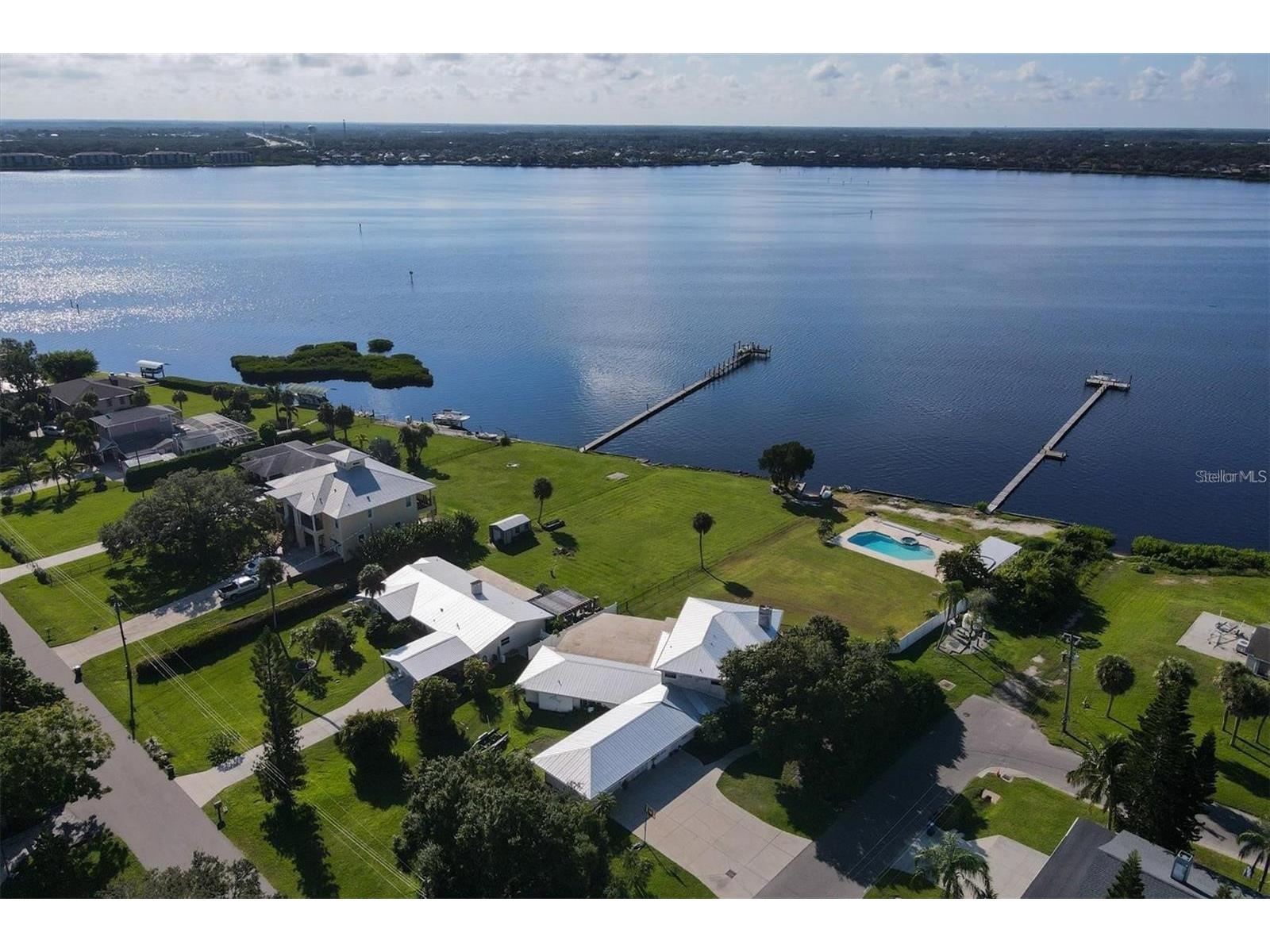 708 45th Avenue E Ellenton FL 34222 - MANATEE RIVER A4659486 image1