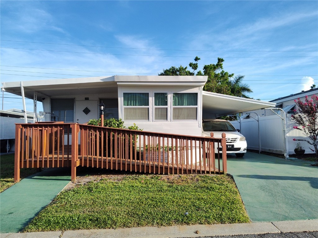 708 50th Avenue Plaza W Bradenton FL 34207 A4578137 image1