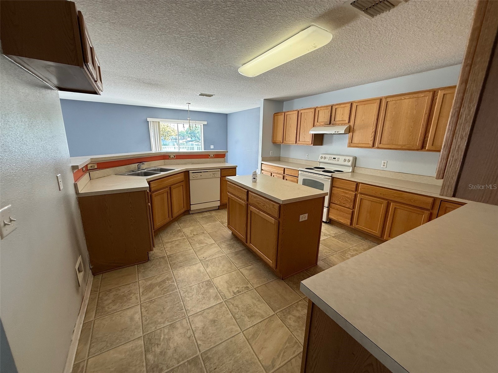 708 Brenton Leaf Drive Ruskin FL 33570 W7884306 image6