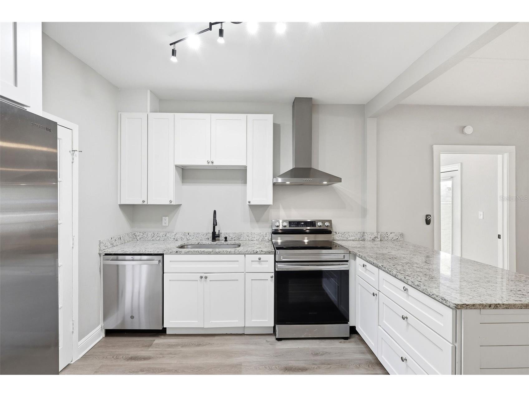 708 Celery Avenue Sanford FL 32771 V4950154 image13