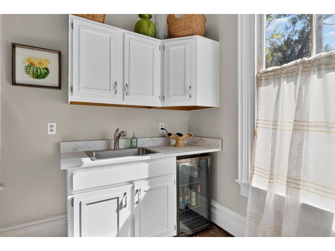 708 E University Avenue Gainesville FL 32601 GC531733 image18